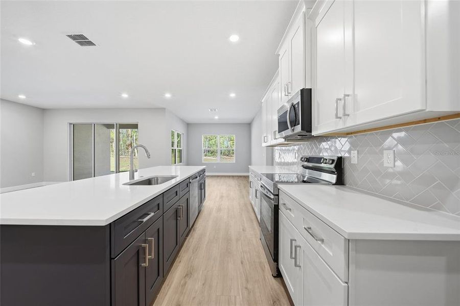 Furnished interior view inside a new home in , Hernando (Image 13).