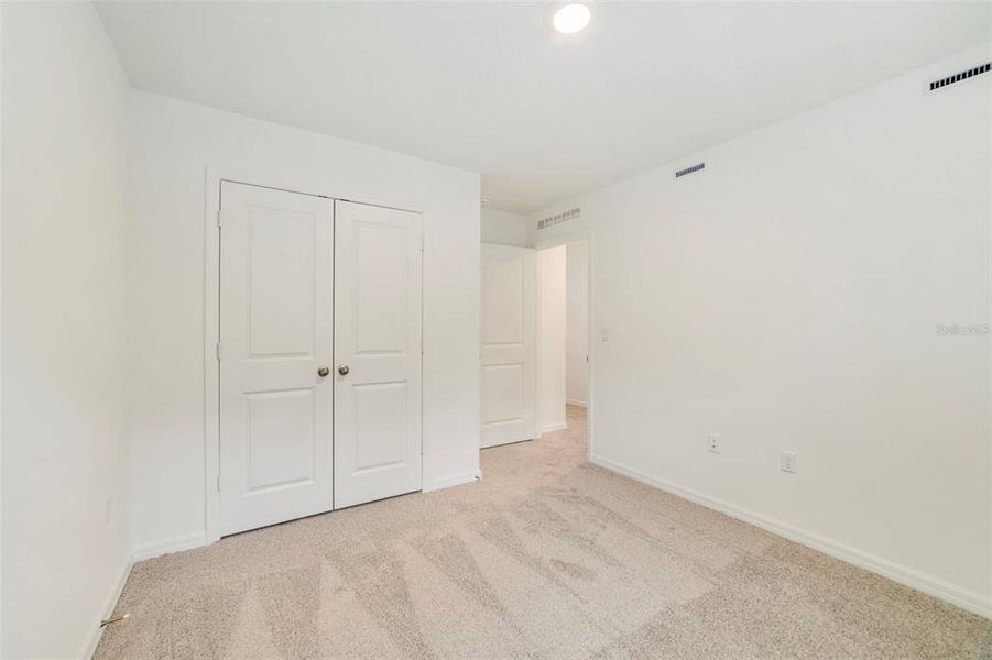 Spacious, unfurnished interior of a new home in Aulin Square, Oviedo (Image 11). Spacious, unfurnished interior of a new home in Aulin Square, Oviedo (Image 11).