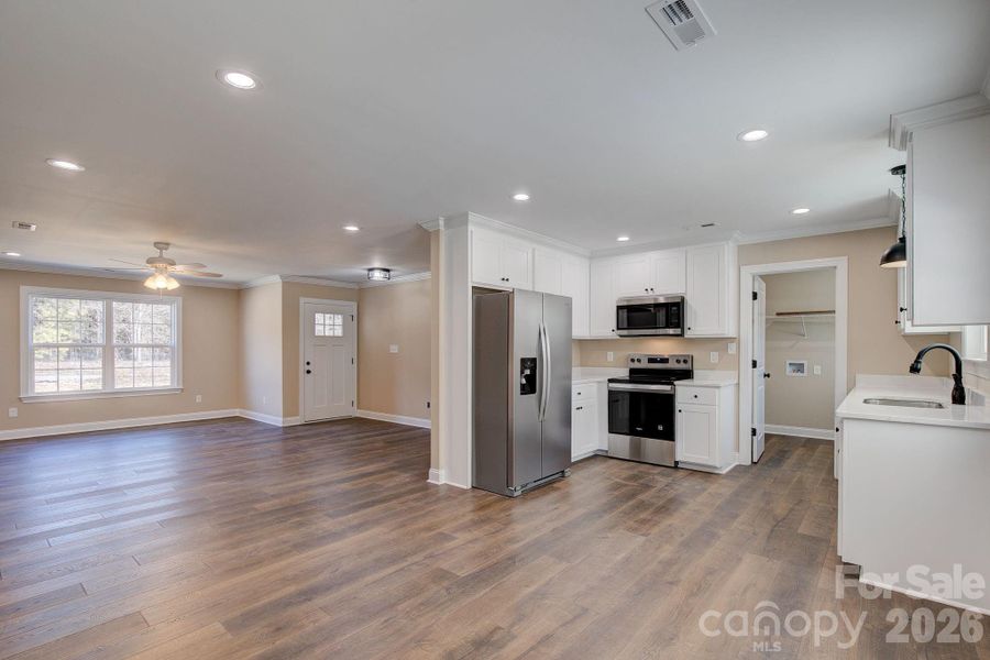 Spacious, unfurnished interior of a new home in , Kershaw (Image 11). Spacious, unfurnished interior of a new home in , Kershaw (Image 11).