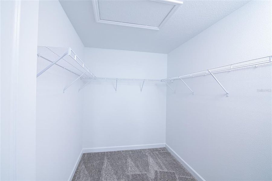 Spacious, unfurnished interior of a new home in , Orlando (Image 26).