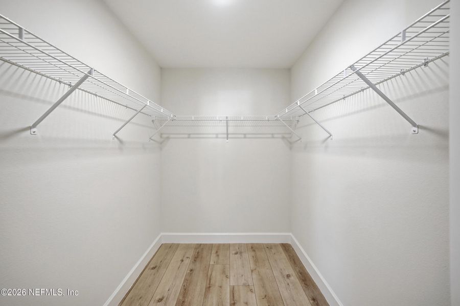 Spacious, unfurnished interior of a new home in , Jacksonville (Image 23).