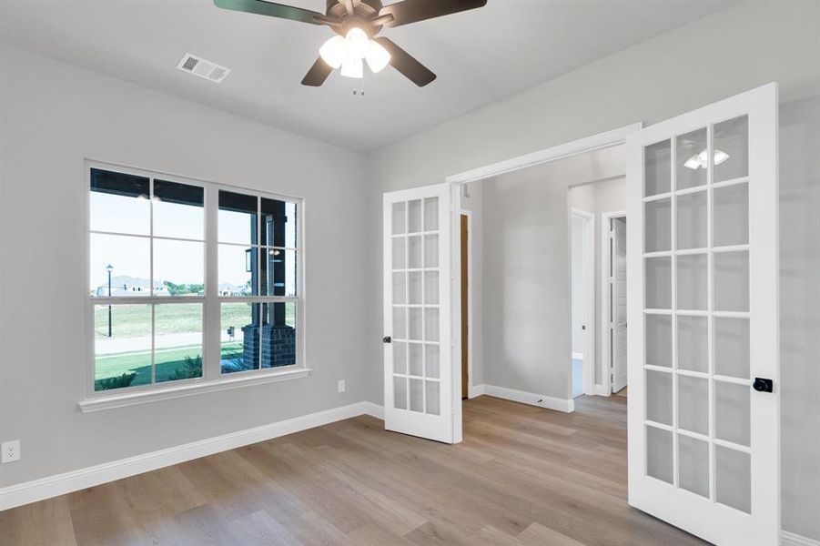 Spacious, unfurnished interior of a new home in , Red Oak (Image 30). Spacious, unfurnished interior of a new home in , Red Oak (Image 30).
