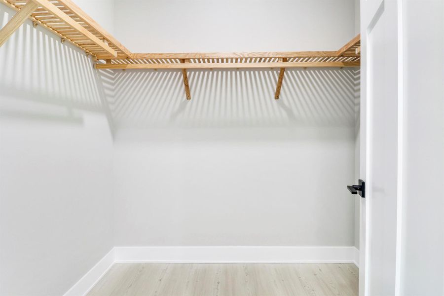 Spacious, unfurnished interior of a new home in , Jensen Beach (Image 53).