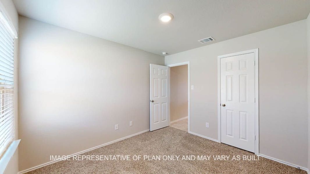 Representative unfurnished interior of a home built from the Camden by D.R. Horton in Victory Ranch, Killeen (Image 18).
