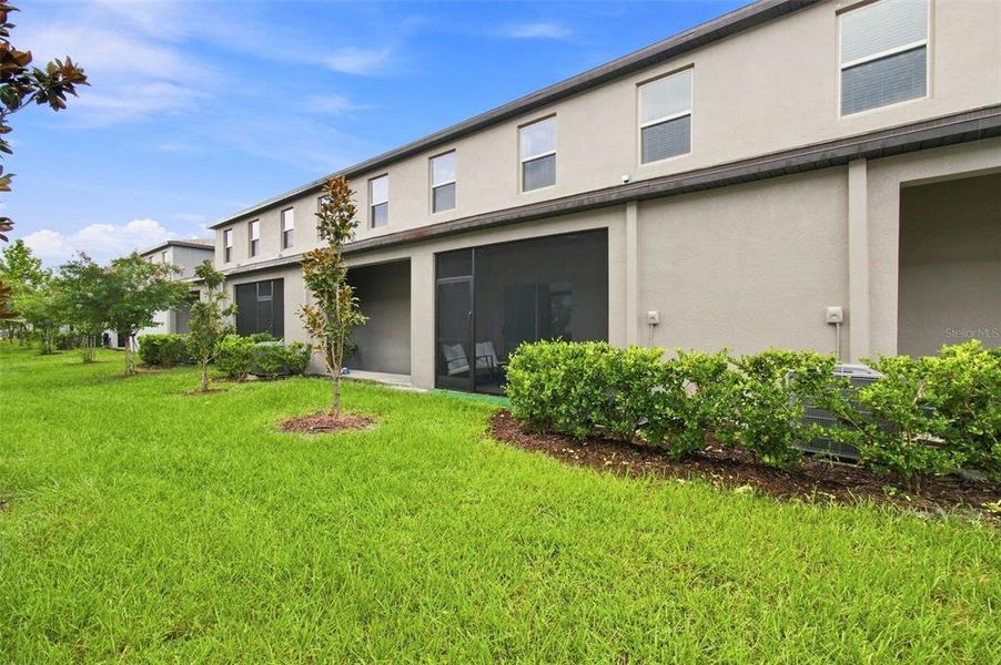 Exterior details and patio area of a home in , New Port Richey (Image 24).