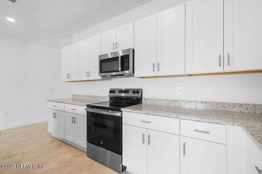 Furnished interior view inside a new home in Coopers Meadow, Jacksonville (Image 5).