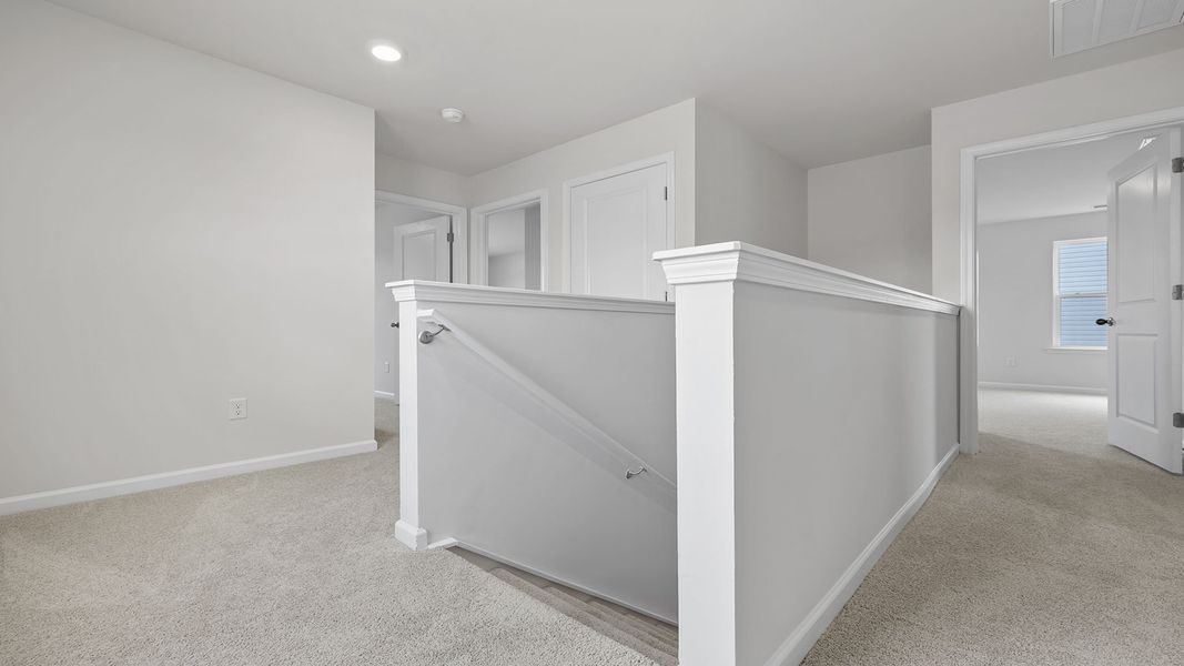 Spacious, unfurnished interior of a new home in Durbin Meadows, Fountain Inn (Image 16).