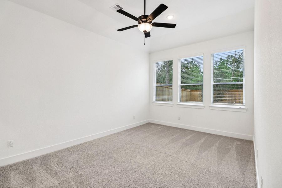 Spacious, unfurnished interior of a new home in Kresston, Montgomery (Image 24).