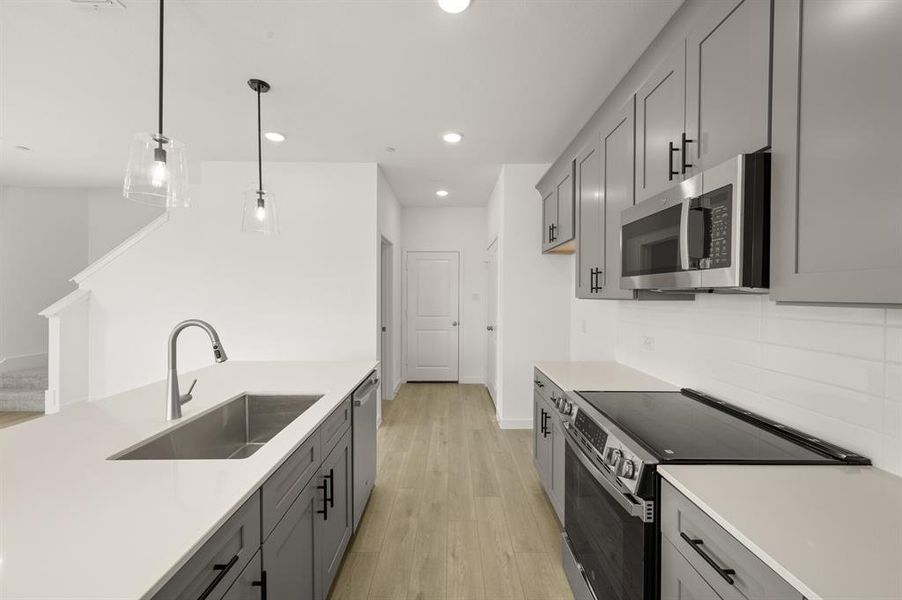 5700 Lakeview- Kitchen-4 5700 Lakeview- Kitchen-4
