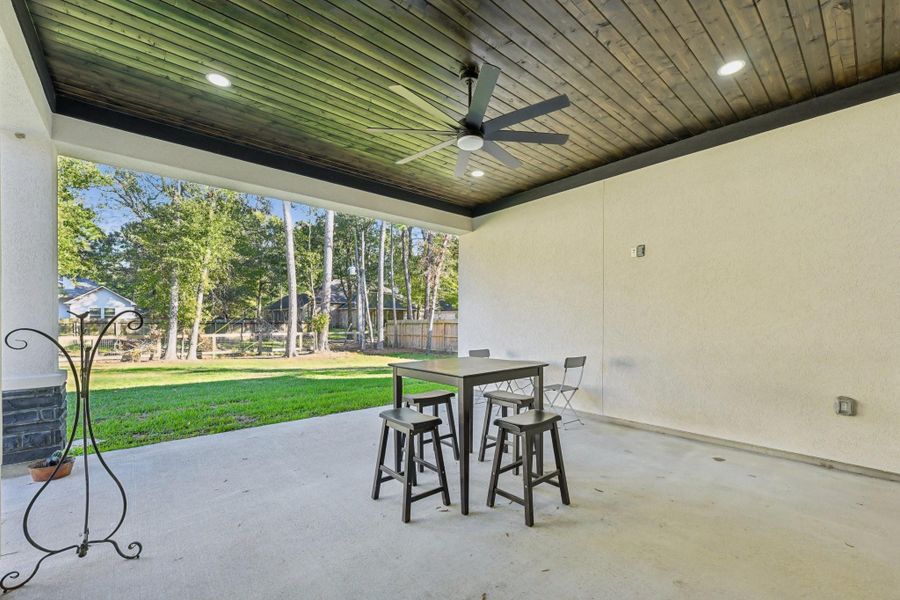Exterior details and patio area of a home in , Magnolia (Image 24).