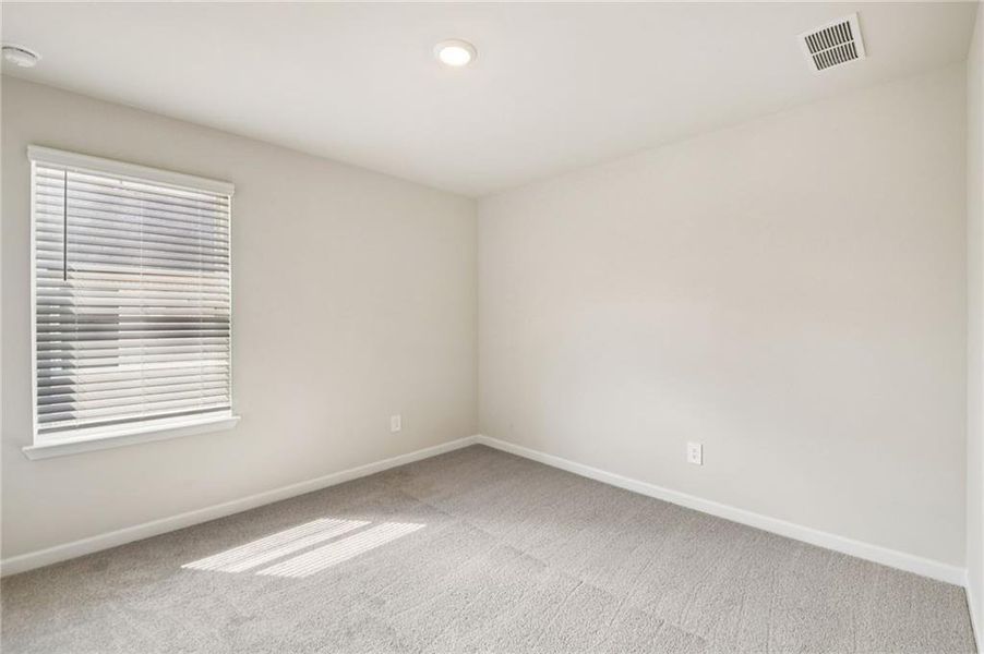 Spacious, unfurnished interior of a new home in Creekside at Oxford Park, Fairburn (Image 43). Spacious, unfurnished interior of a new home in Creekside at Oxford Park, Fairburn (Image 43).