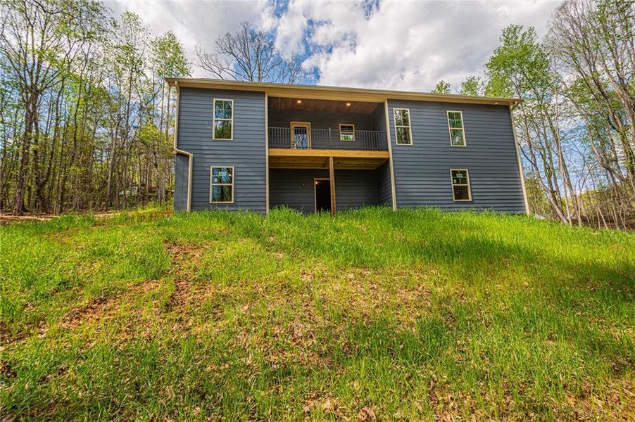 Exterior details and patio area of a home in , Murrayville (Image 50).