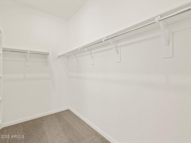 Walk-In Closet Walk-In Closet
