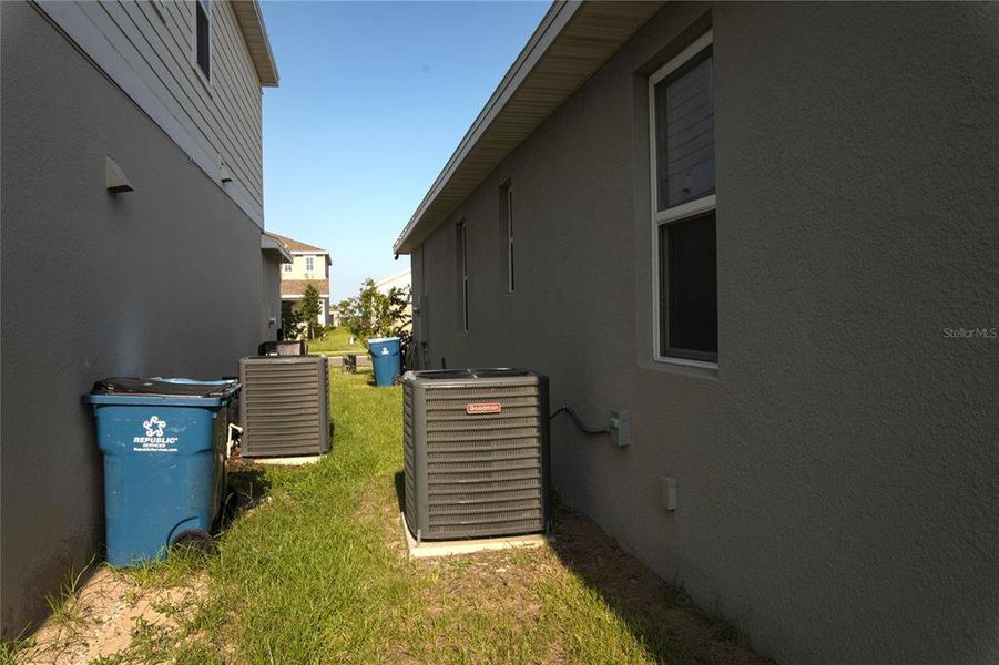 Exterior details and patio area of a home in , Haines City (Image 23).