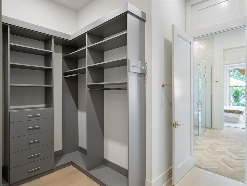 Furnished interior view inside a new home in , Winter Park (Image 46).