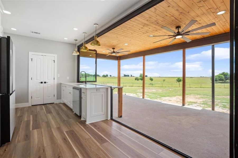 Image 34 of a home in .
