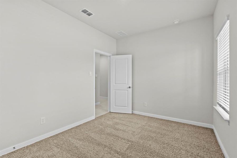 Spacious, unfurnished interior of a new home in Terra Trace, Fort Worth (Image 18). Spacious, unfurnished interior of a new home in Terra Trace, Fort Worth (Image 18).