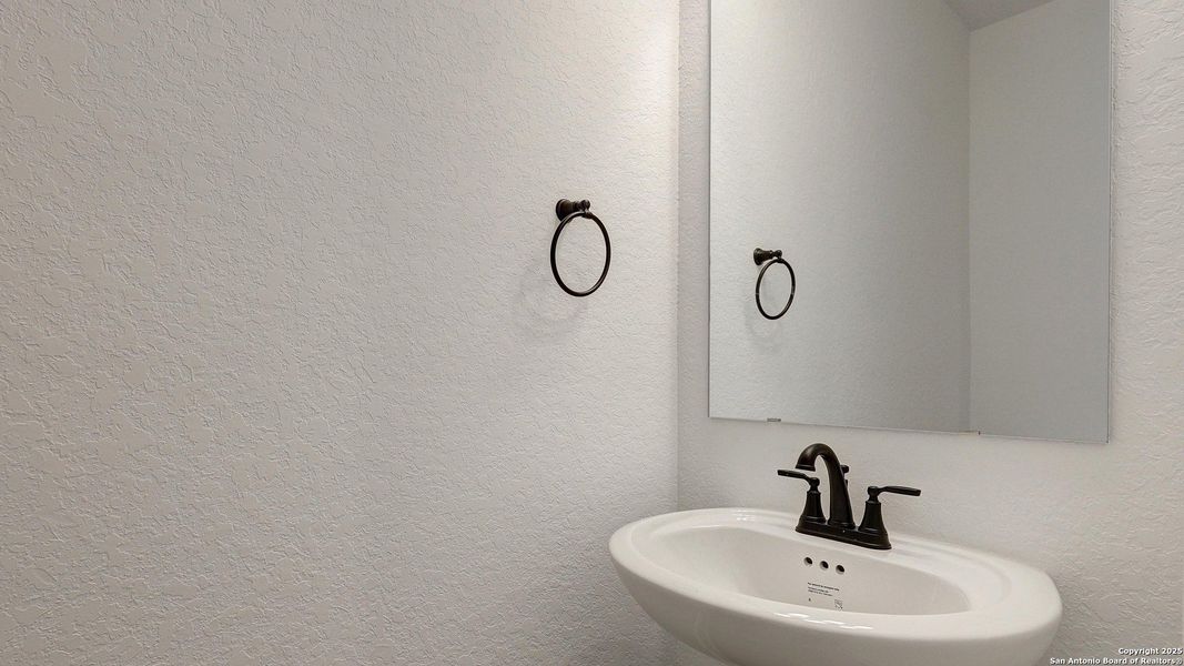 Close-up of interior finishes inside a home in Esperanza 50', Boerne (Image 20).