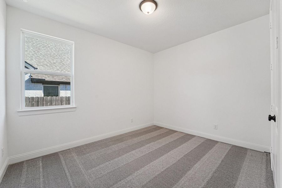 Spacious, unfurnished interior of a new home in Evergreen 50', Conroe (Image 17).