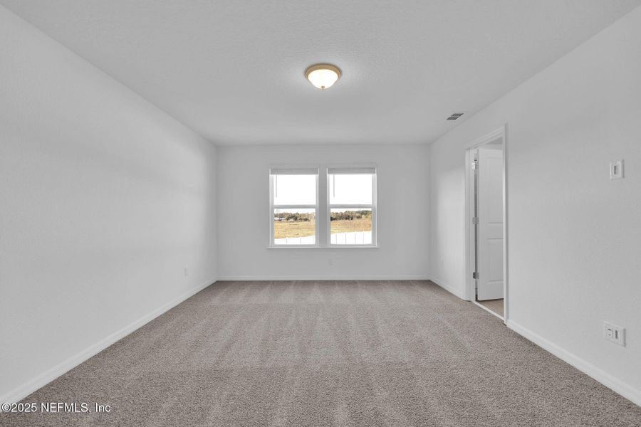 Spacious, unfurnished interior of a new home in Wells Landing, Jacksonville (Image 17).