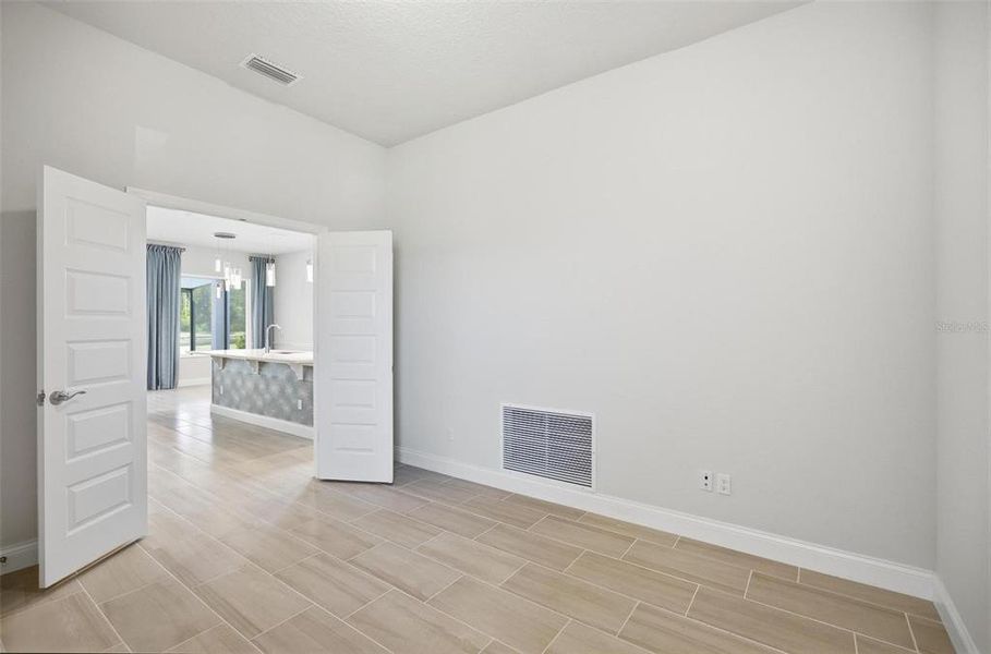Spacious, unfurnished interior of a new home in , Palm Coast (Image 59).