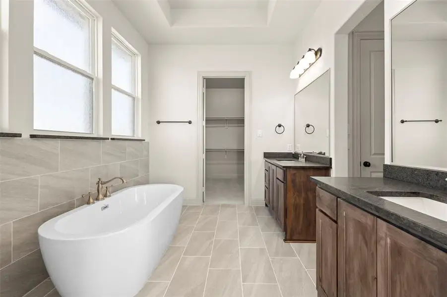 Furnished interior view inside a new home in Levante - 1 Acre Lots, Waxahachie (Image 3). Furnished interior view inside a new home in Levante - 1 Acre Lots, Waxahachie (Image 3).