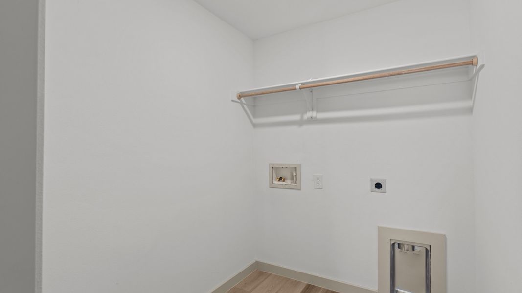 Representative unfurnished interior of a home built from the X40L - THE Lakeway by D.R. Horton in Everest Heights, Lubbock (Image 23). Representative unfurnished interior of a home built from the X40L - THE Lakeway by D.R. Horton in Everest Heights, Lubbock (Image 23).