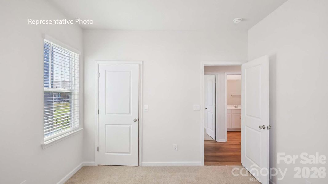 Spacious, unfurnished interior of a new home in Wallace Springs, Statesville (Image 16).