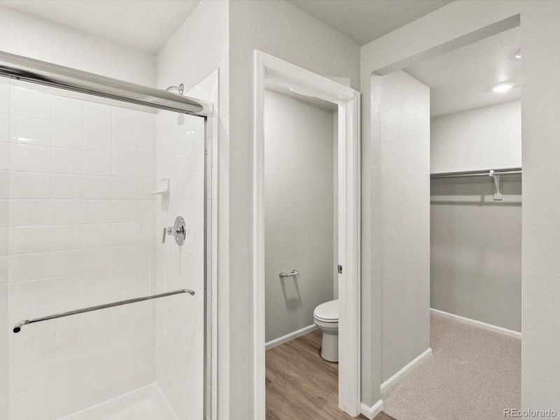 Image 24 of a home in Lake Bluff.