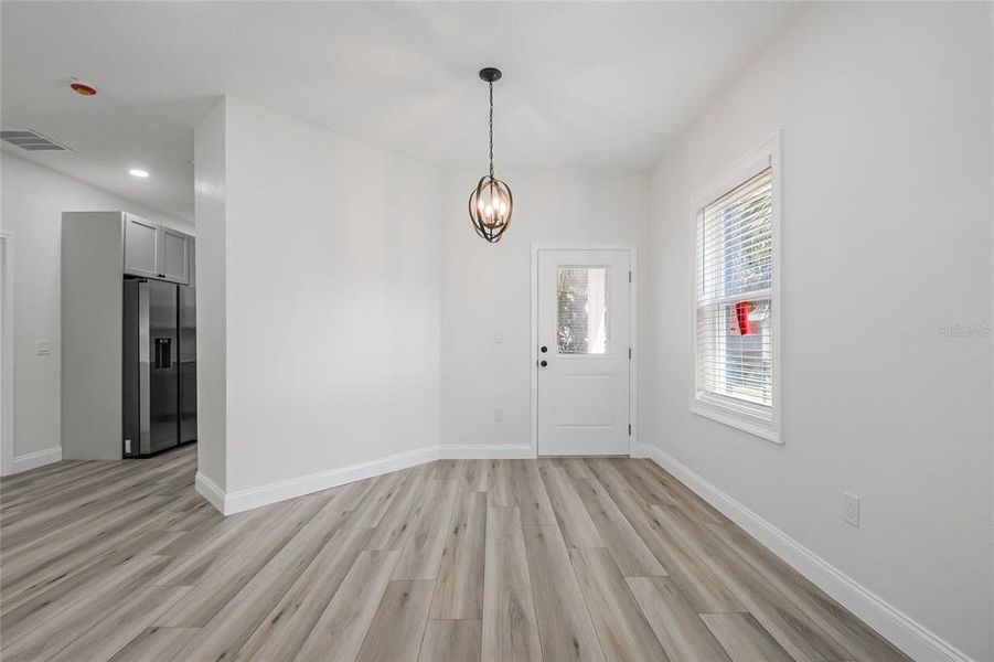 Spacious, unfurnished interior of a new home in , Daytona Beach (Image 25).