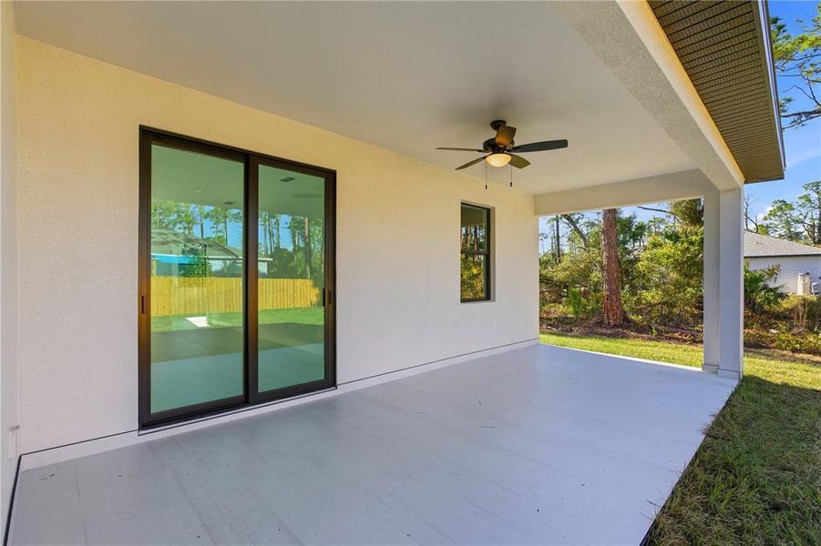 Exterior details and patio area of a home in , North Port (Image 4).