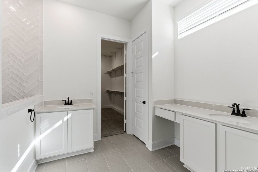 Furnished interior view inside a new home in Buffalo Crossing, Cibolo (Image 14).