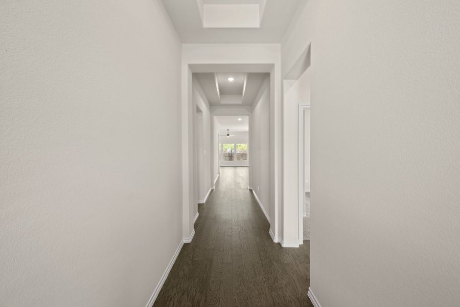 Spacious, unfurnished interior of a new home in Hulen Trails, Fort Worth (Image 27). Spacious, unfurnished interior of a new home in Hulen Trails, Fort Worth (Image 27).