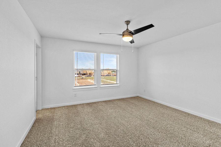 Spacious, unfurnished interior of a new home in Grand West, Houston (Image 13).