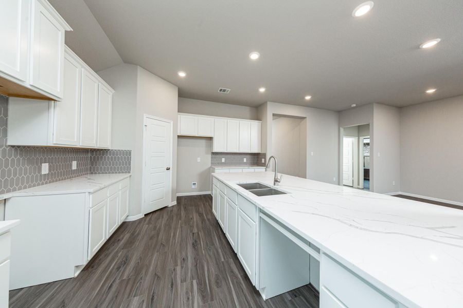 Furnished interior view inside a new home in River Ranch, Dayton (Image 4).