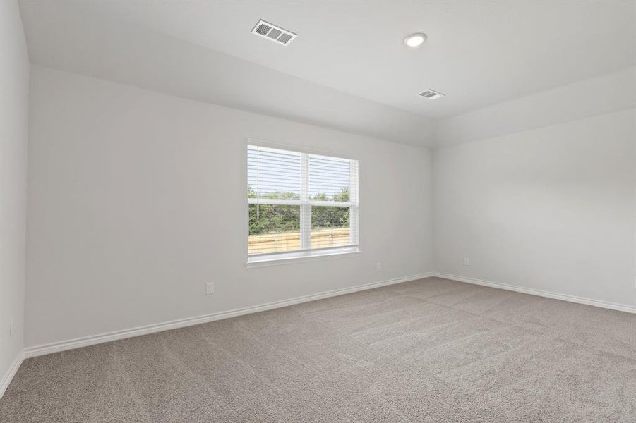 Spacious, unfurnished interior of a new home in Christian Meadows, Ennis (Image 14).