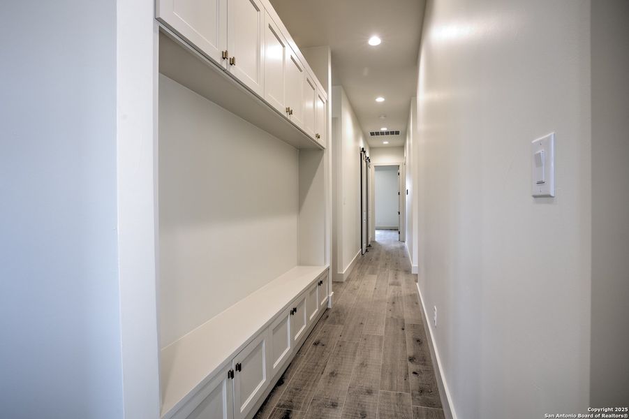 Spacious, unfurnished interior of a new home in , New Braunfels (Image 25).