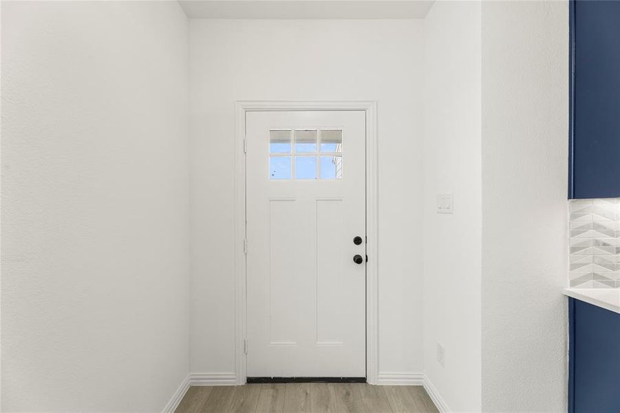 03. 6930 Terlingua - Entry