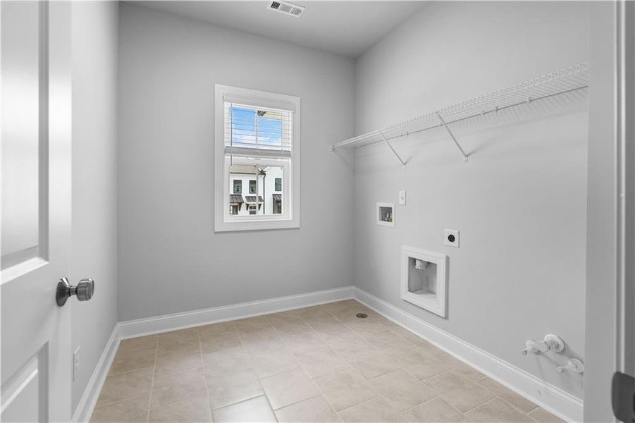 Spacious, unfurnished interior of a new home in Palisades Single Family, Cumming (Image 48).