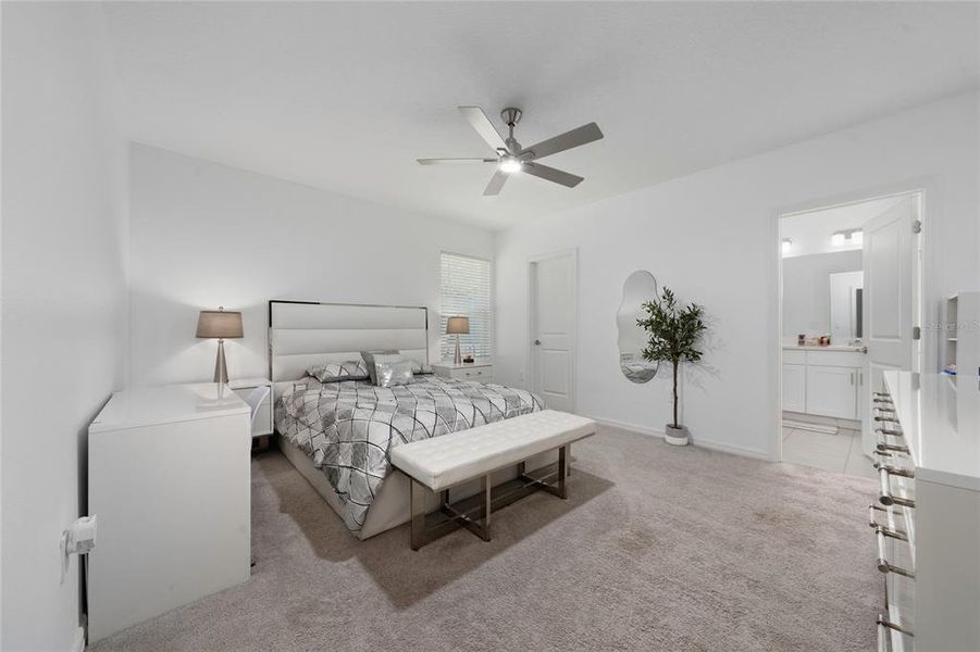 Furnished interior view inside a new home in , Kissimmee (Image 27).