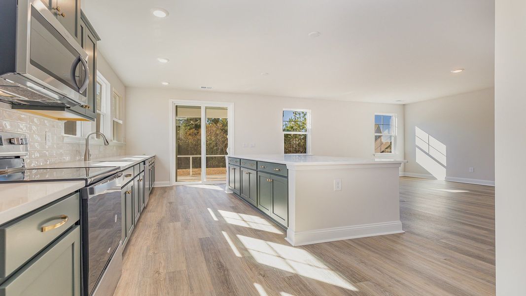 Furnished interior view inside a new home in Heron Pointe, Myrtle Beach (Image 6).