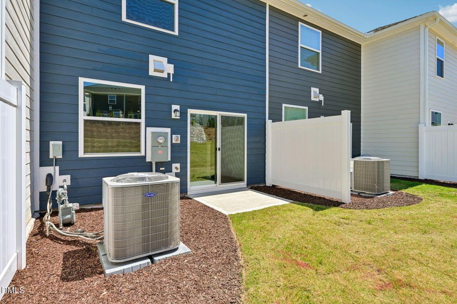 30-web-or-mls-Glen Lyon Drive-S2204-030
