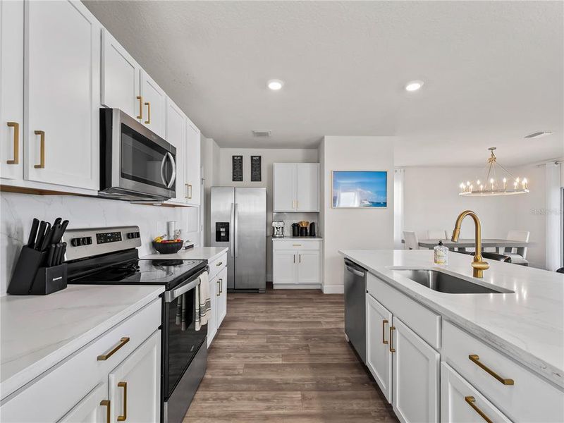 Furnished interior view inside a new home in Star Farms at Lakewood Ranch, Bradenton (Image 10).