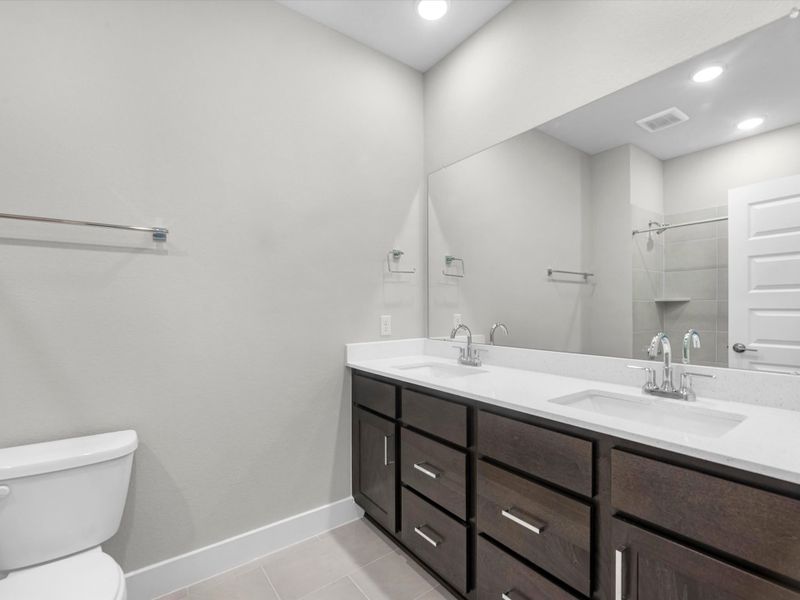 Furnished interior view inside a new home in Clopton Farms, Montgomery (Image 10).