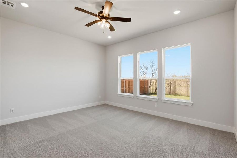 Spacious, unfurnished interior of a new home in Pecan Grove, Burleson (Image 30).