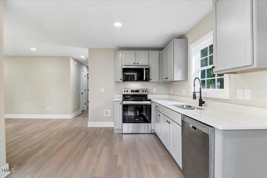 24-1201 Crawford St S-24 24-1201 Crawford St S-24