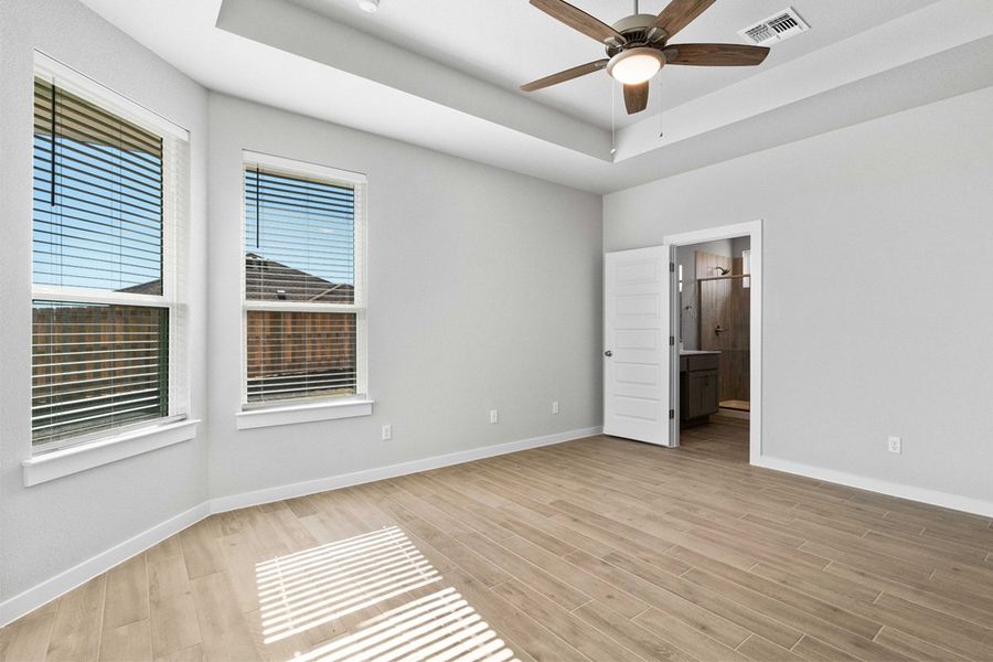Spacious, unfurnished interior of a new home in Briarwood, Elgin (Image 15).