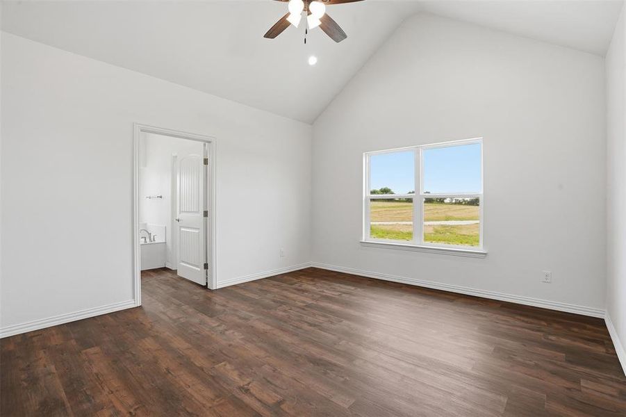 Spacious, unfurnished interior of a new home in , Grandview (Image 16). Spacious, unfurnished interior of a new home in , Grandview (Image 16).