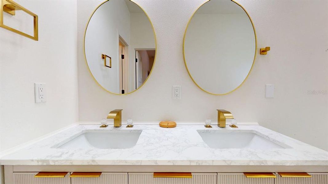 Image 77 of a home in .