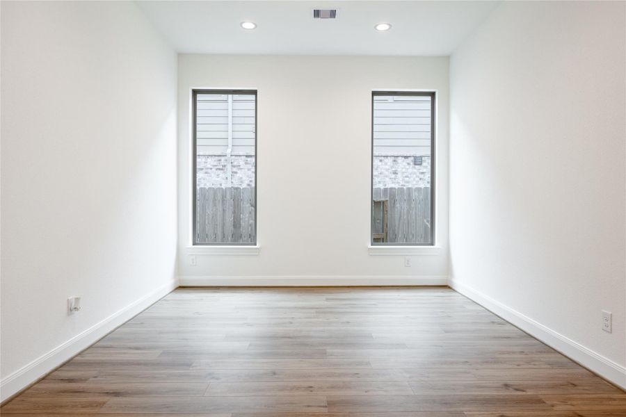 Image 27 of a home in Sunterra. Image 27 of a home in Sunterra.